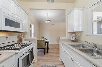 Quartz countertops*